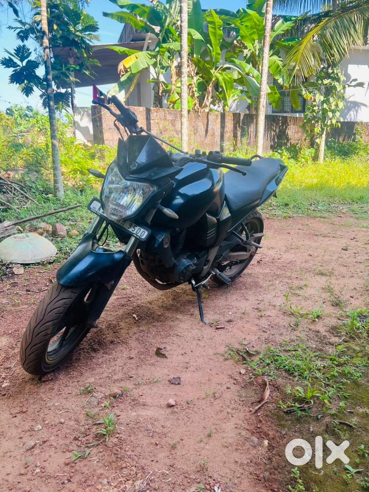 Neat and clean conditon 2 tyer are new