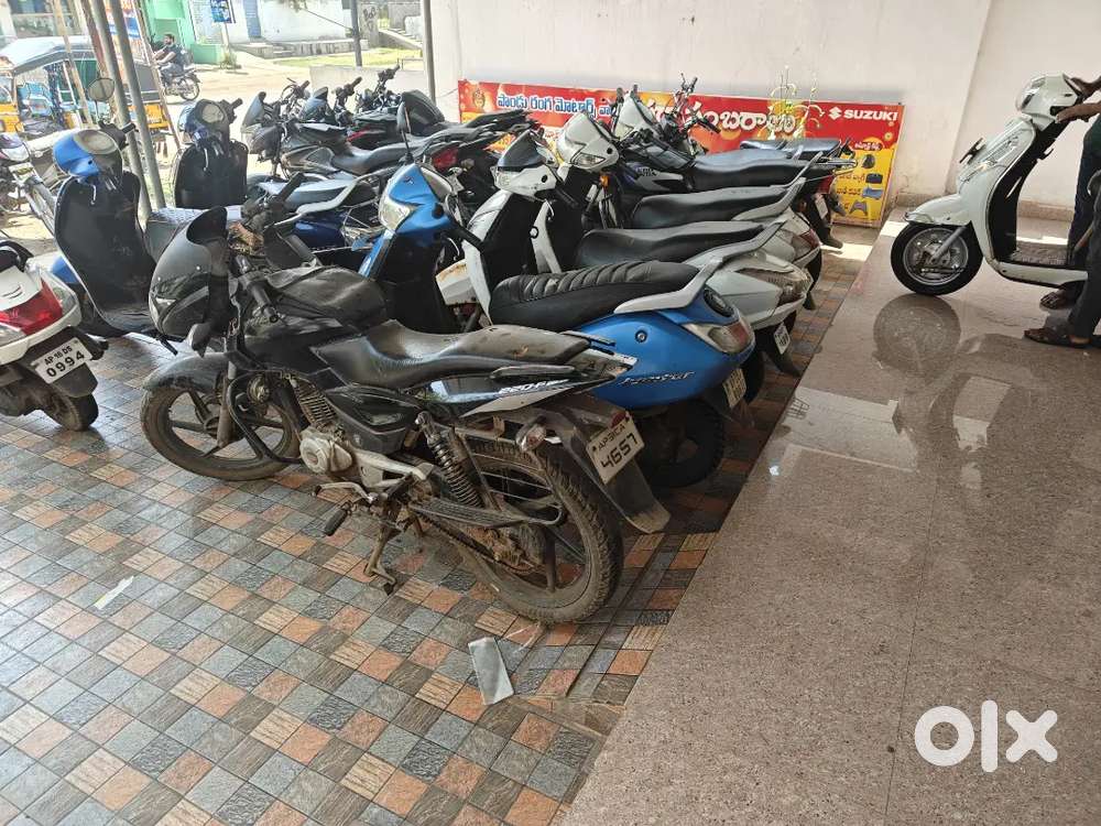 Old Vehical available @ Akividu