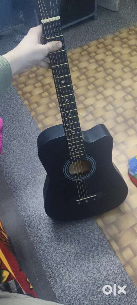 INTERN guitar quality no damage mat colour