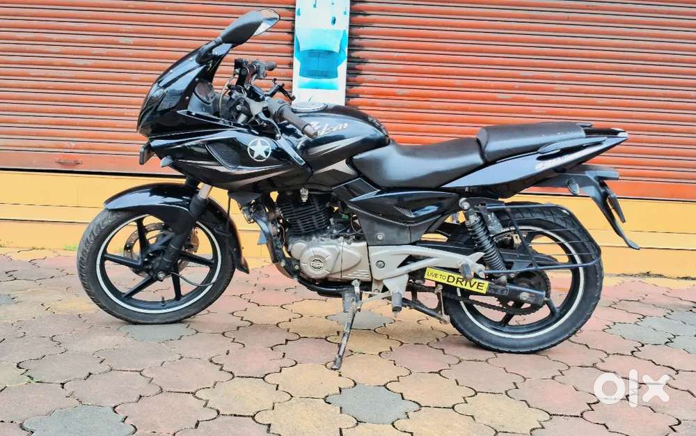 Pulsar  220  good condition