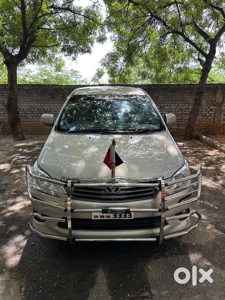 Toyota Innova 2013 Diesel 198000 Km Driven