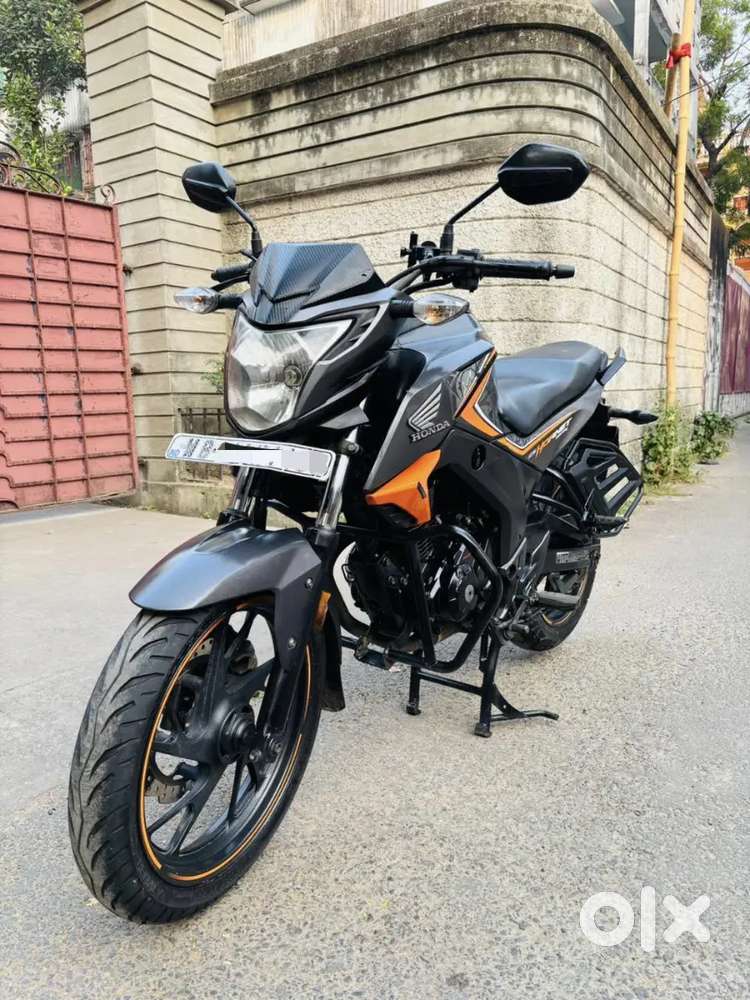 Limited Edition Honda Hornet 160 Duel Disc