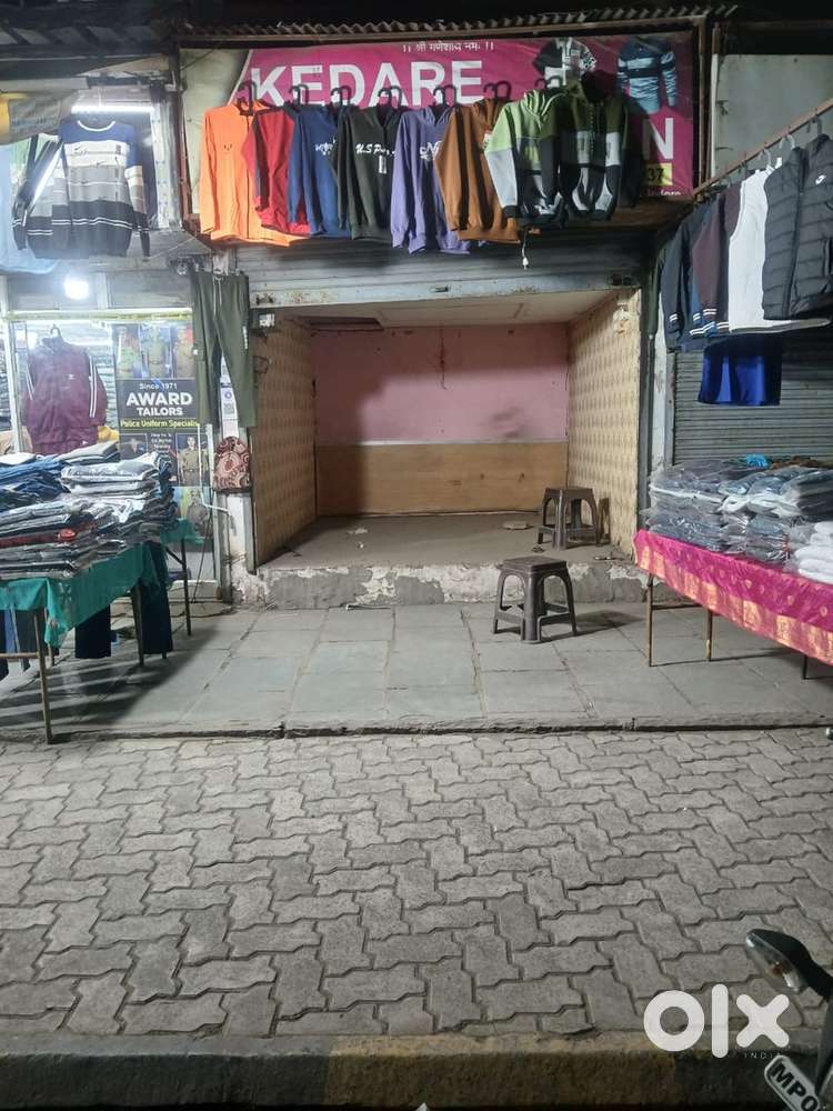 Jail Road shop 10 fit free space in front of shop