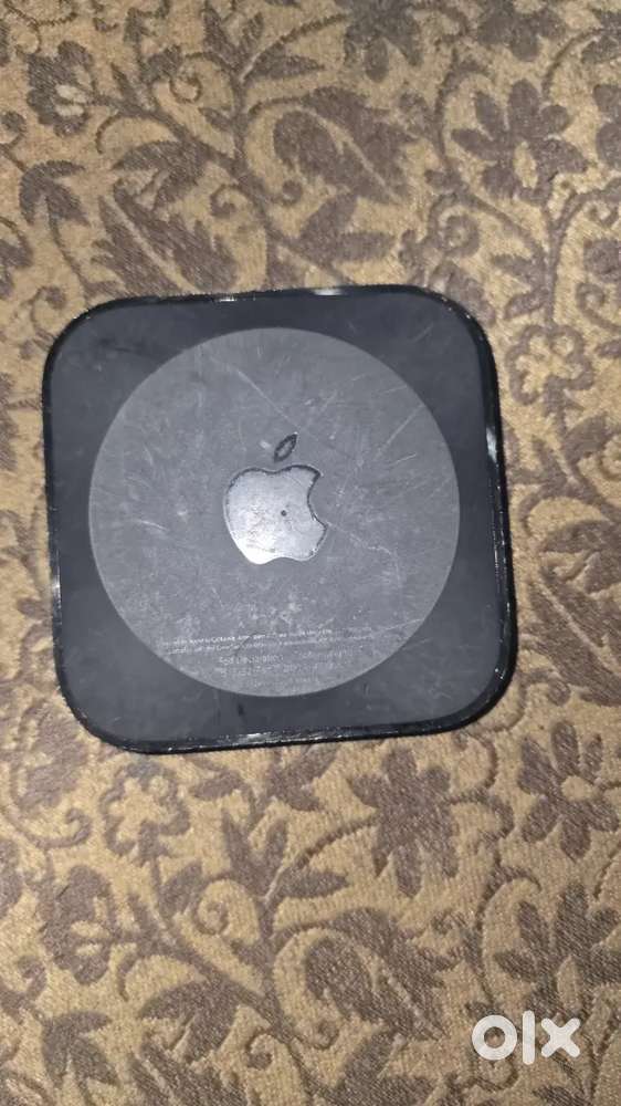 Apple tv box 3rd gen and roku box 2nd gen working for sale