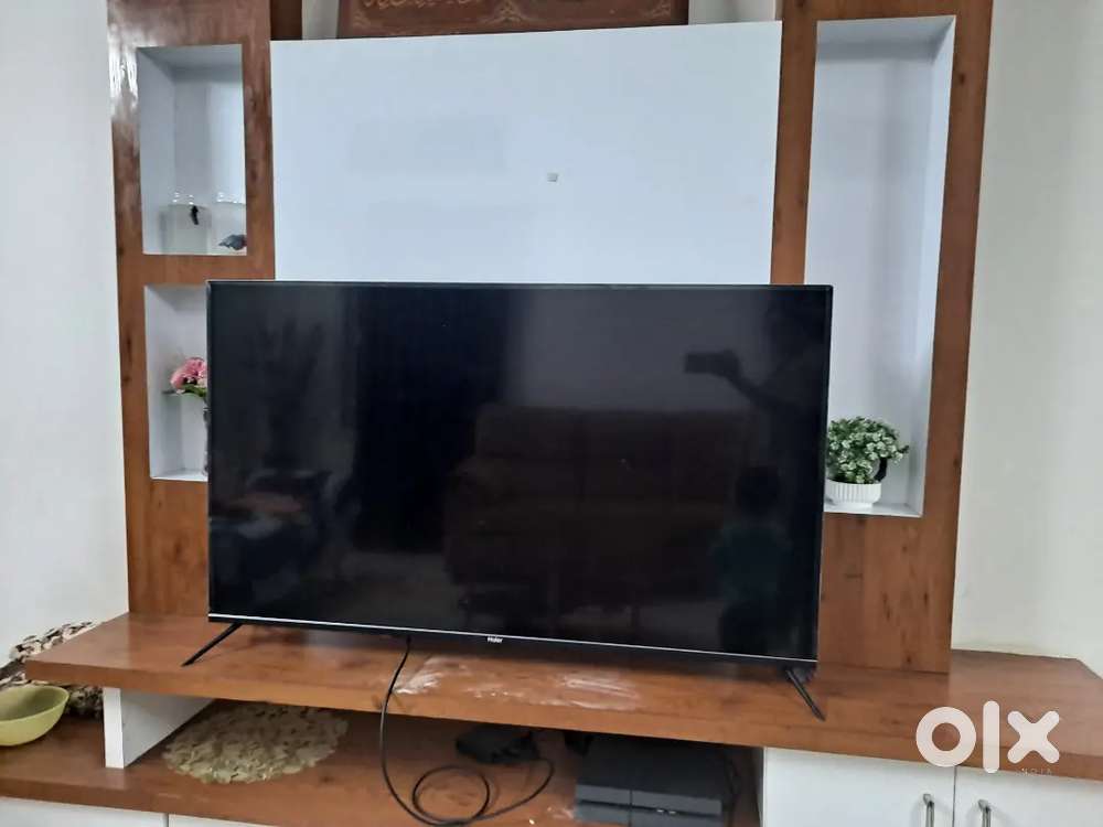 Haier TV 54 inches big screen