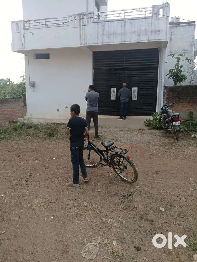 Tilak College ke pichhe main katni