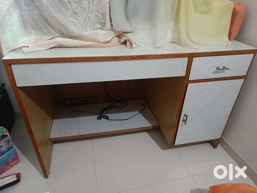 Computer Table or Study Table