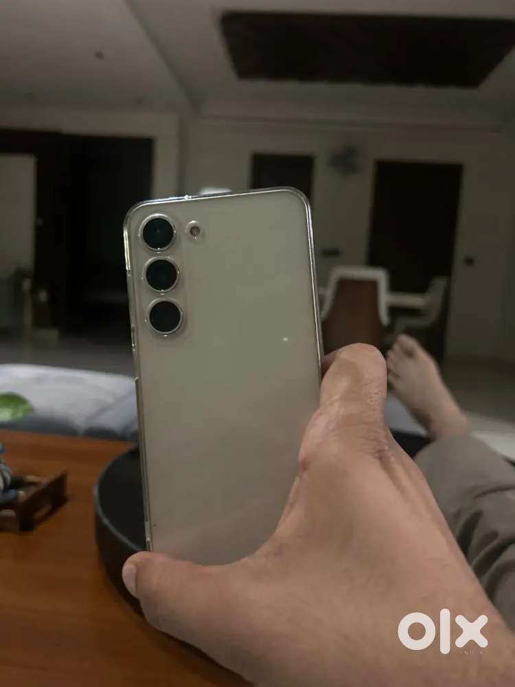 S23 128 gb glass broken