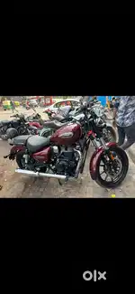 Royel enfield meteor 350 stellar red