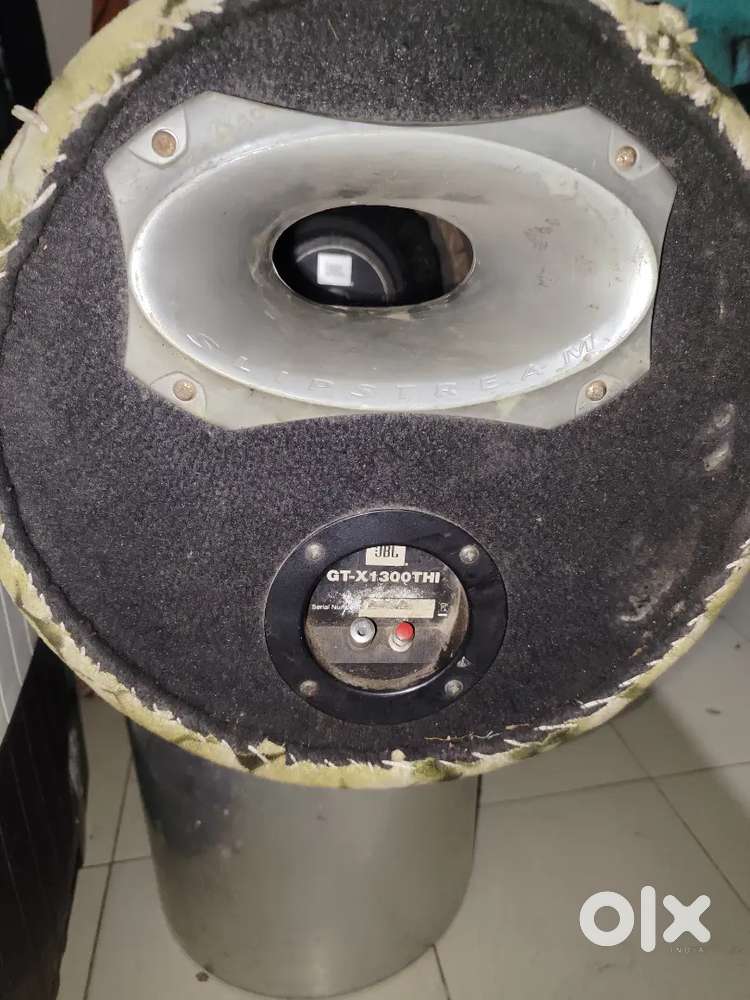 JBL Bass hai W 1300 No amplifier