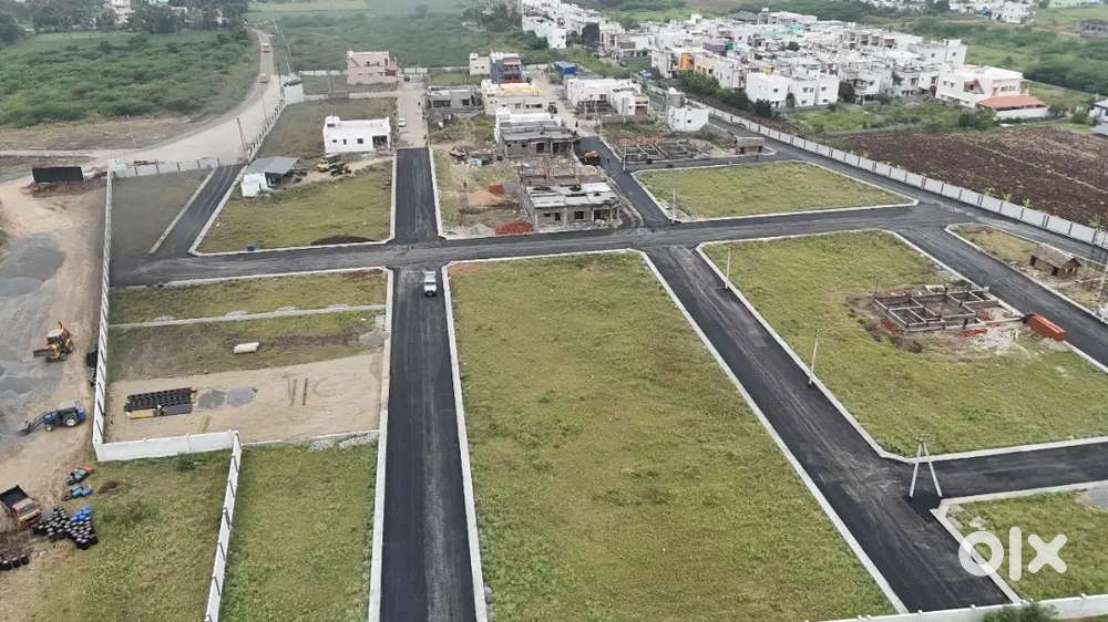 Gated community plots are available for sale in saravanampatti