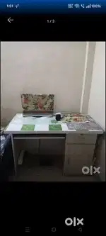 Computer table