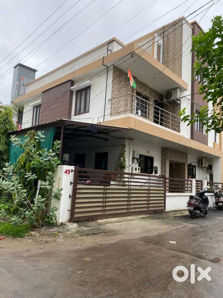 6bhk luxury bungalow