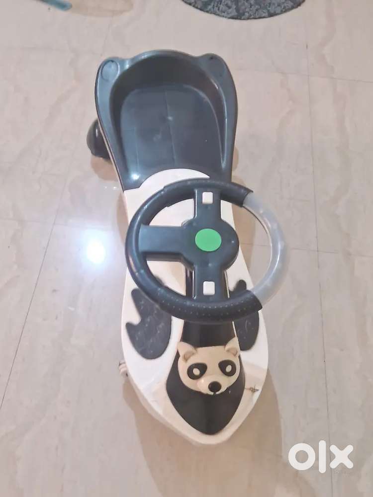 Toy car toy o