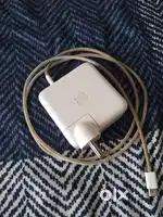 Macbook original adapter and cable 1m
