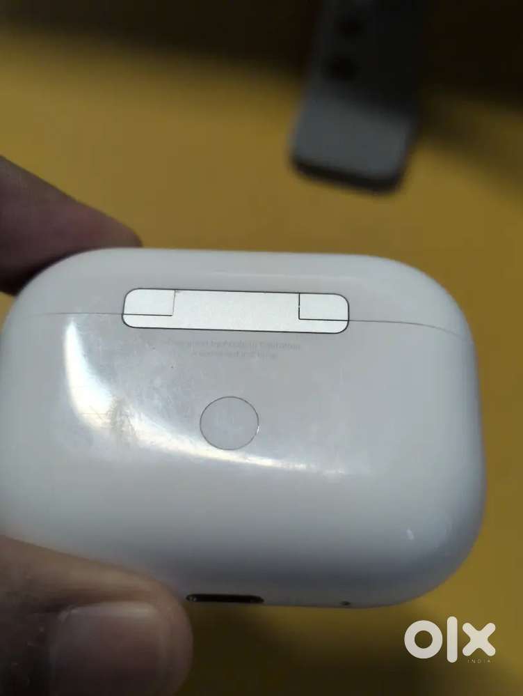 Apple Airpod 2 + Apple Airpod 1