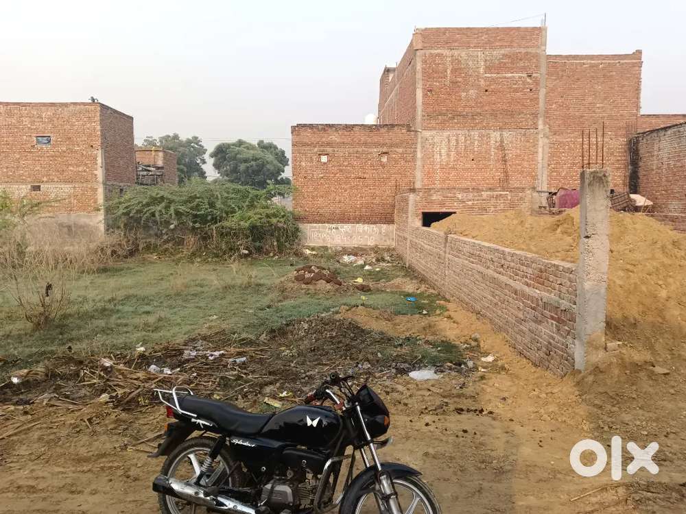 120 bargaj plot on 20 feet road