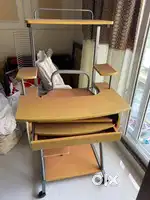 Computer table