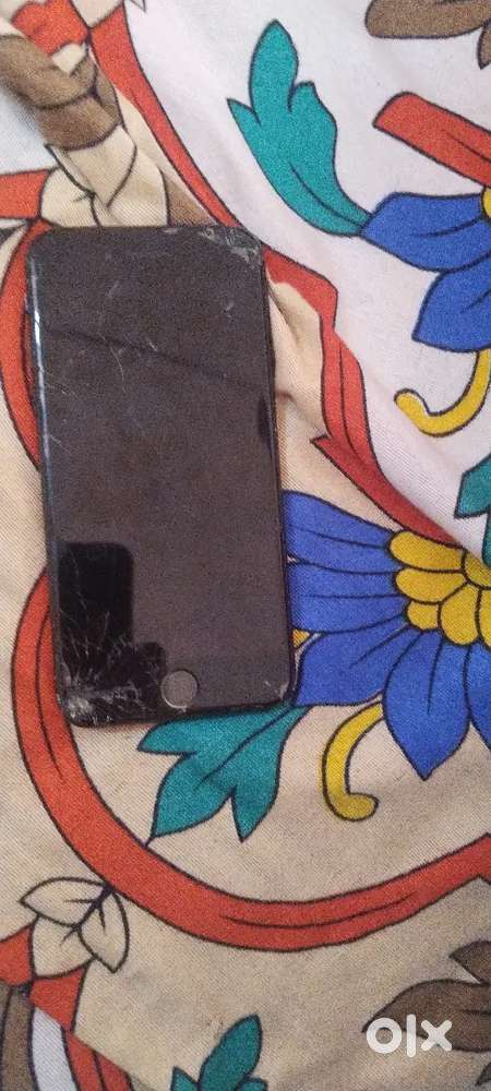 Screen tooki  but clata ha ha or us screen ka rate 1200 ha or bentry70