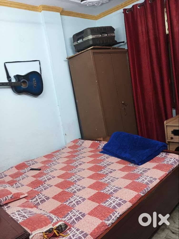 1 bhk fully furnished flat laxmi nagar , with all amenities.