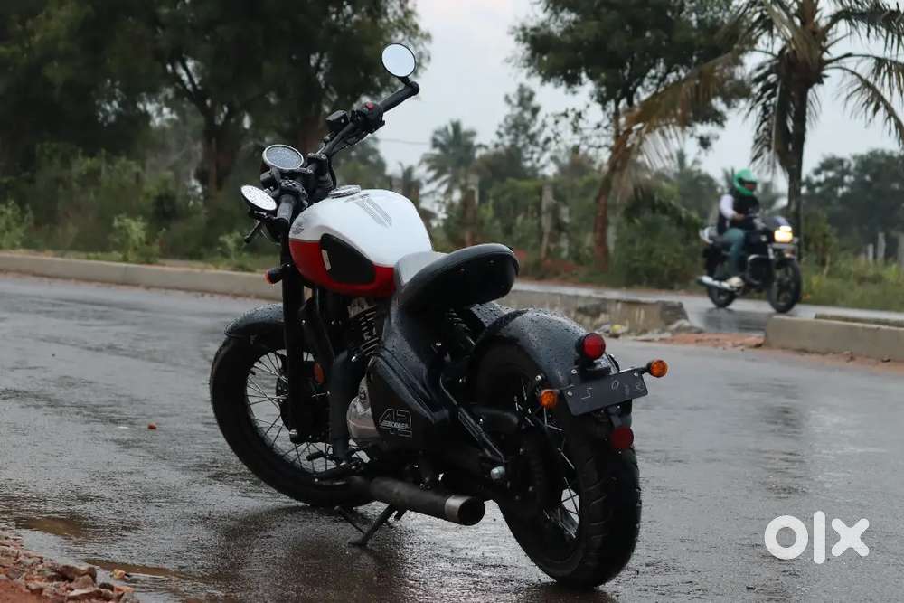 Jawa 42 bobber