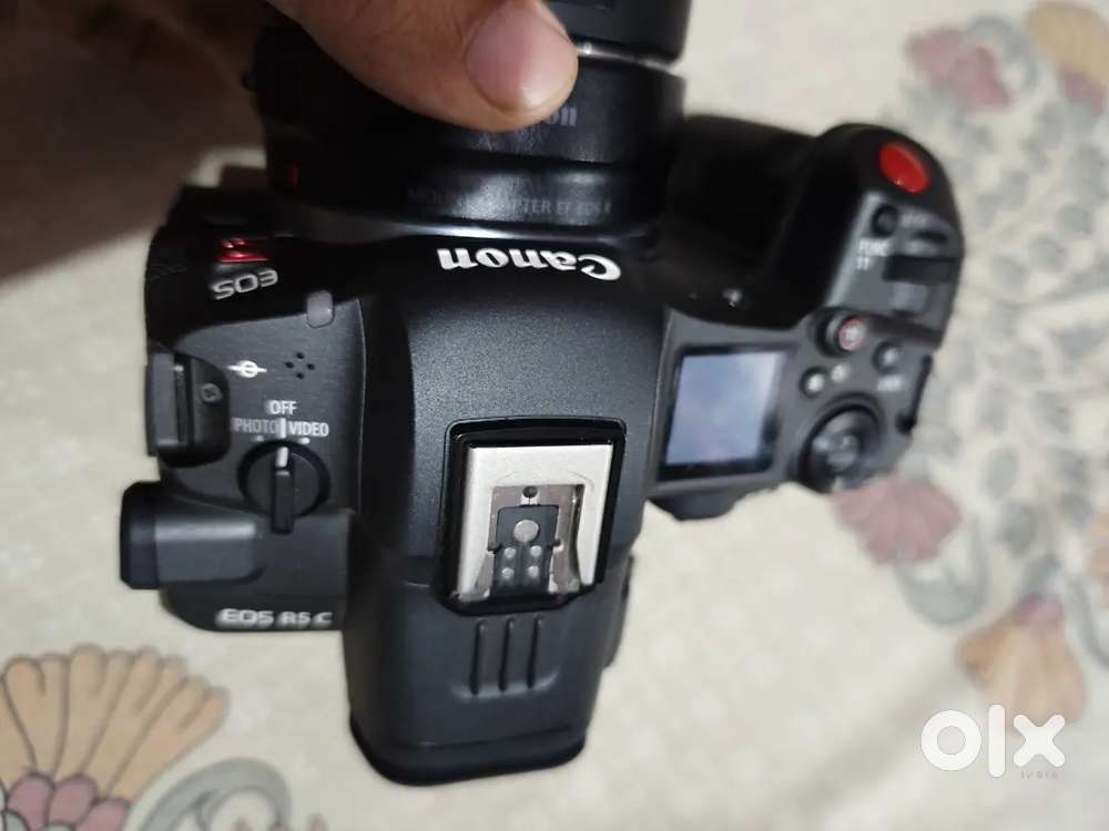 CANON R5C BODY 1YEAR WARRANTY WITH RF f2.8 28-70 8month warranty