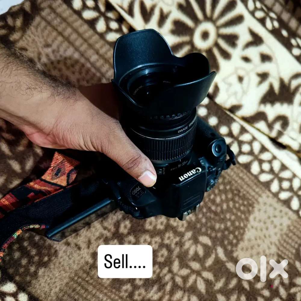 CANON EOS 700D