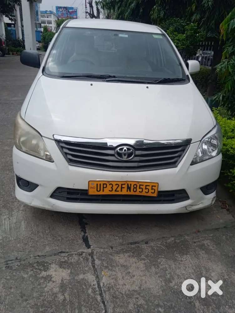 Toyota Innova 2016 Diesel 200000 Km Driven