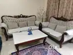 Klassic sofa and center table aet