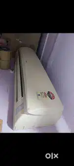 Lg 2 ton ac in a working condition