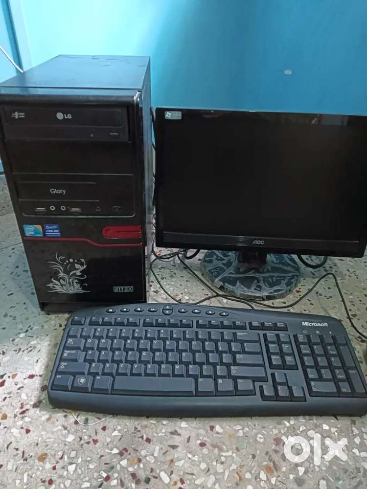 Desktop with mouse and keyboard