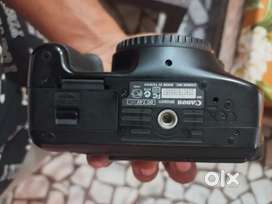 DSLR camera CANON 600D