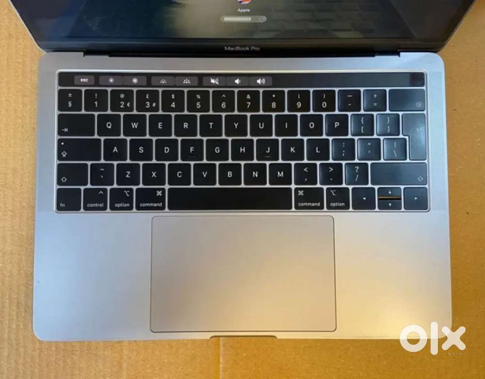 Macbook pro touch bar