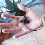 A perfect 90s earphone