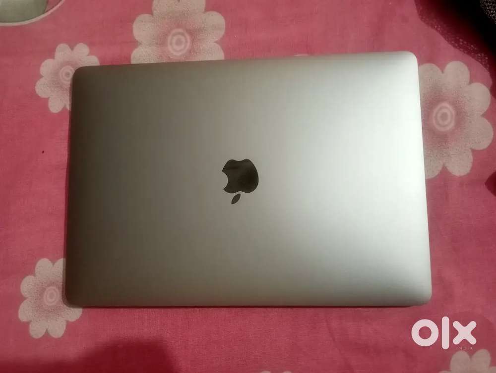 MacBook Pro 13 (2020, Intel i5 , 4 Thunderbolt 3 ports)