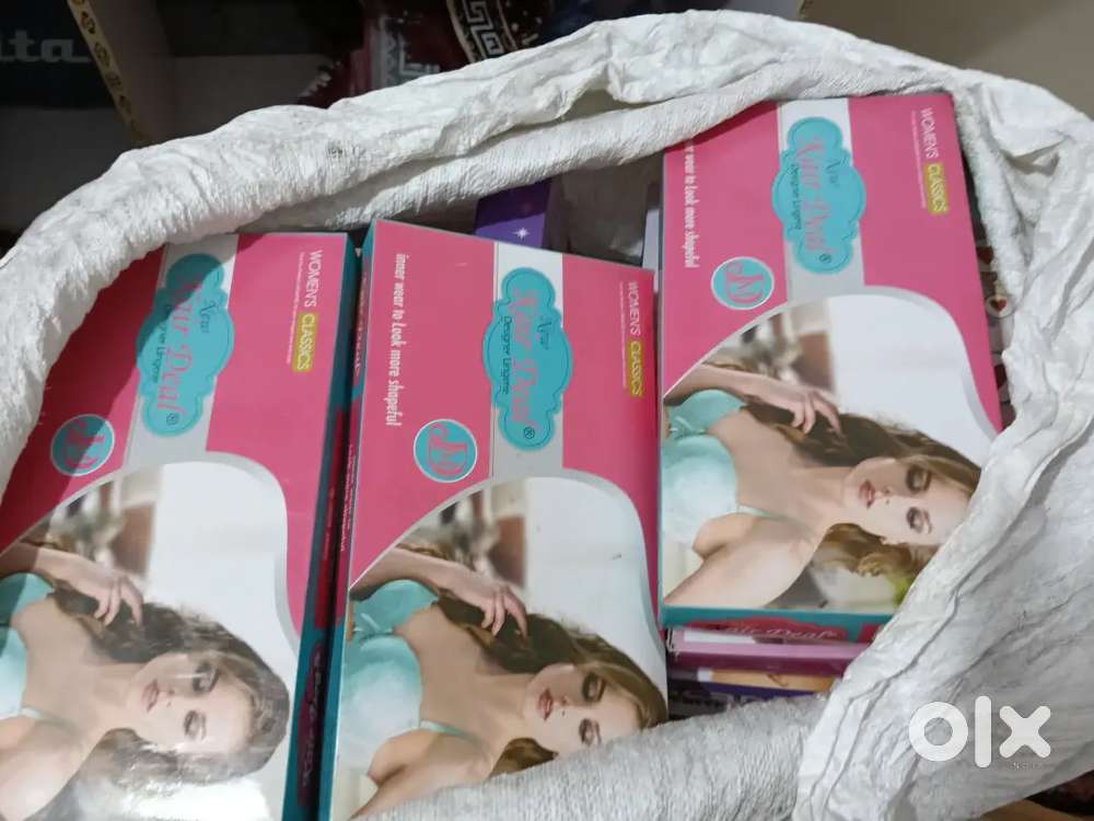 Maniyari shop material