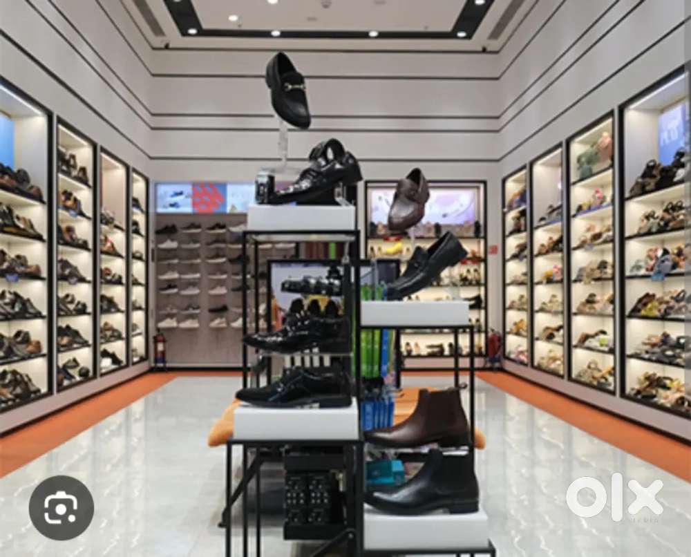 Shopping showroom sales boys and girls