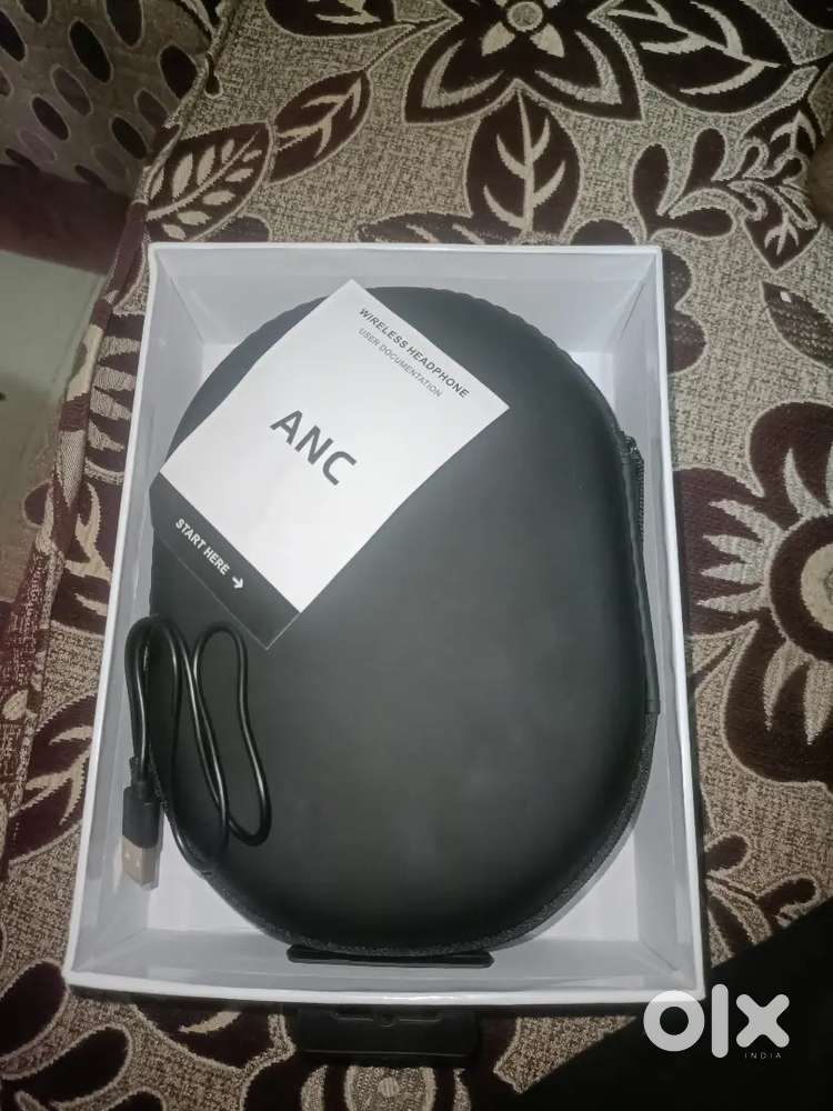 I am selling JBL TOUR ONE M2 I can bargain