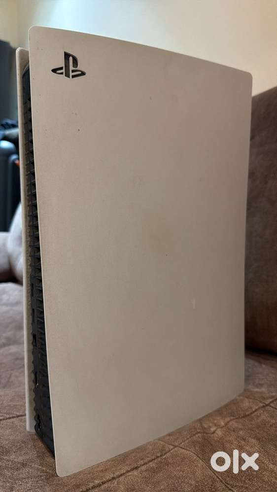 Play station 5 Fat version 845 gb white colour