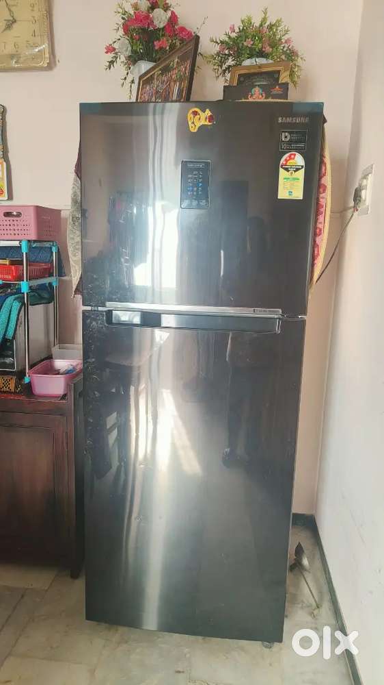 Samsung Twin cooling plus refrigerator(immediate sales house shifting)