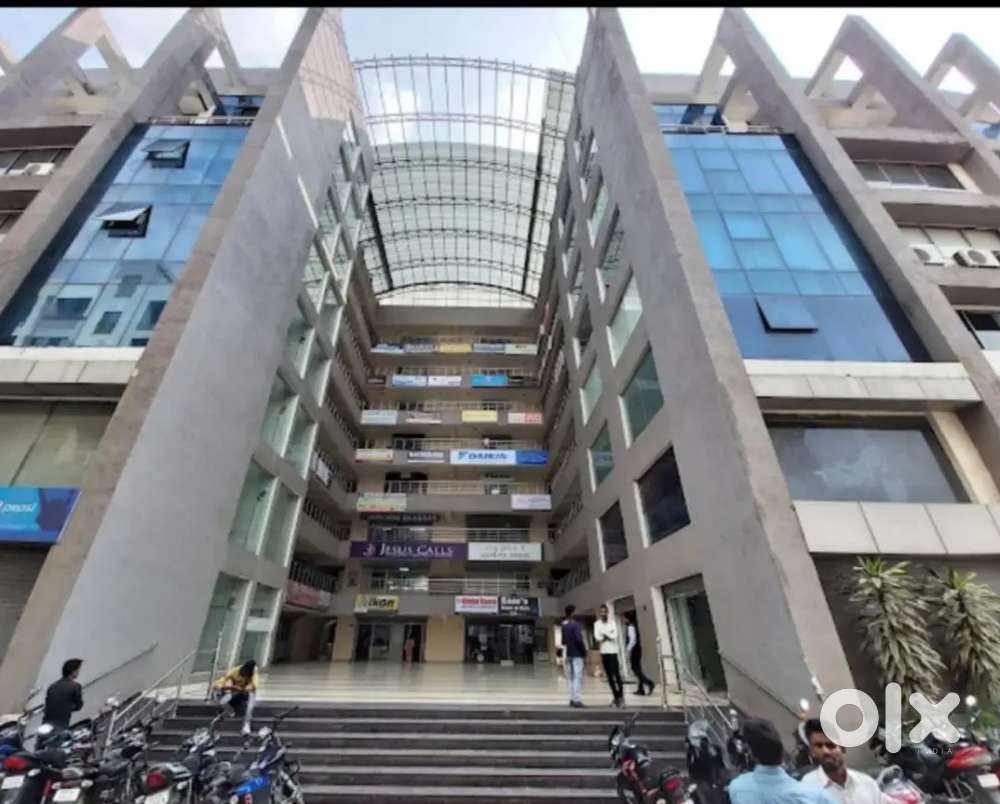 Ground floor shop 1600 sqft  available at estate plaza kantatoli