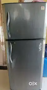 गोदरेज फ्रीझ