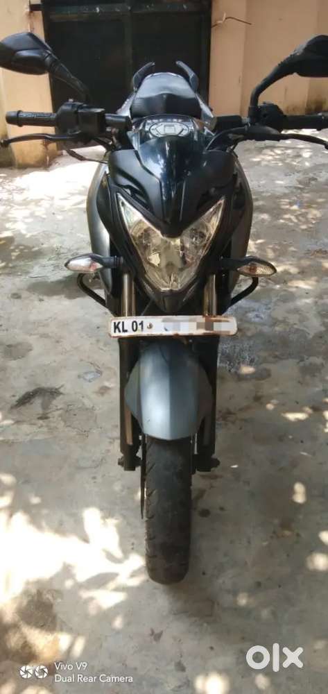 BAJAJ PULSAR NS 200 (BS IV)