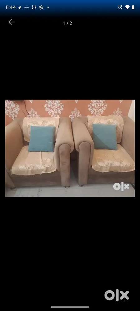 5 Seater  Sofa Set Available