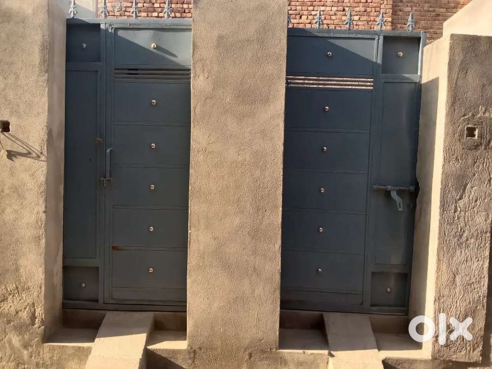 Two shops two residence are available and two rooms and two bathrooms