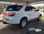 excellent condition toyota fortuner 4by4