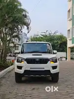 Mahindra Scorpio S4, 2015, Petrol
