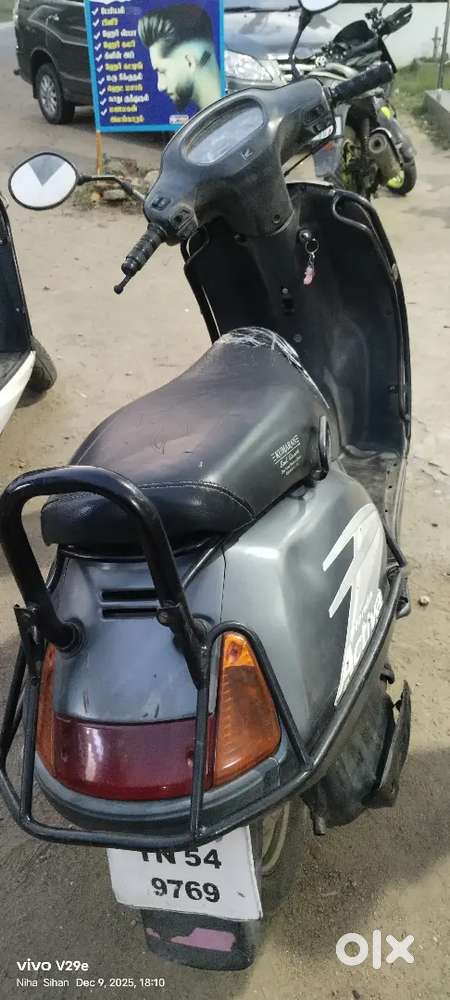 Activa scooty pakka condition price 13999 only