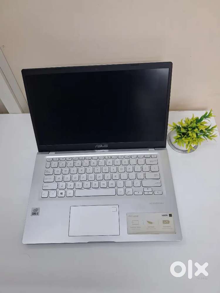 Asus Laptop / Intel i3 10th Gen