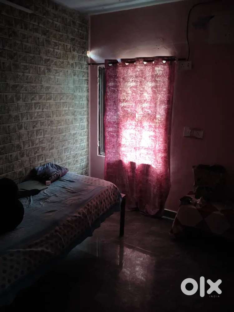 Only single girls he contact me sharing flat